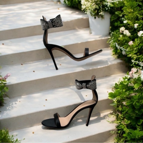 NIB Gianvito Rossi Ambrosia Crystal Bow Sandal Heels Size 36.5 $1,195.00 - Picture 4 of 7